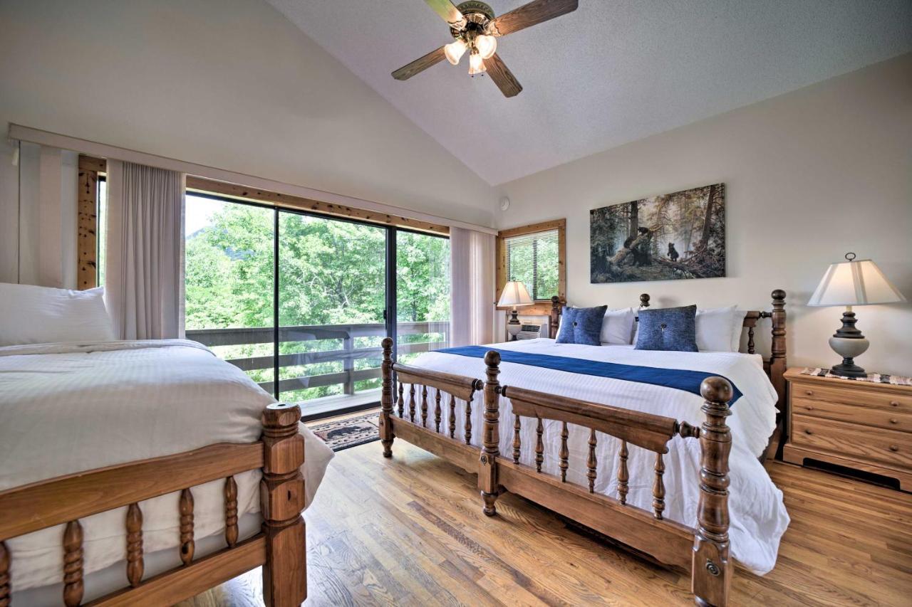 Vibrant Bryson City Home With Mtn Views And Deck! Buitenkant foto