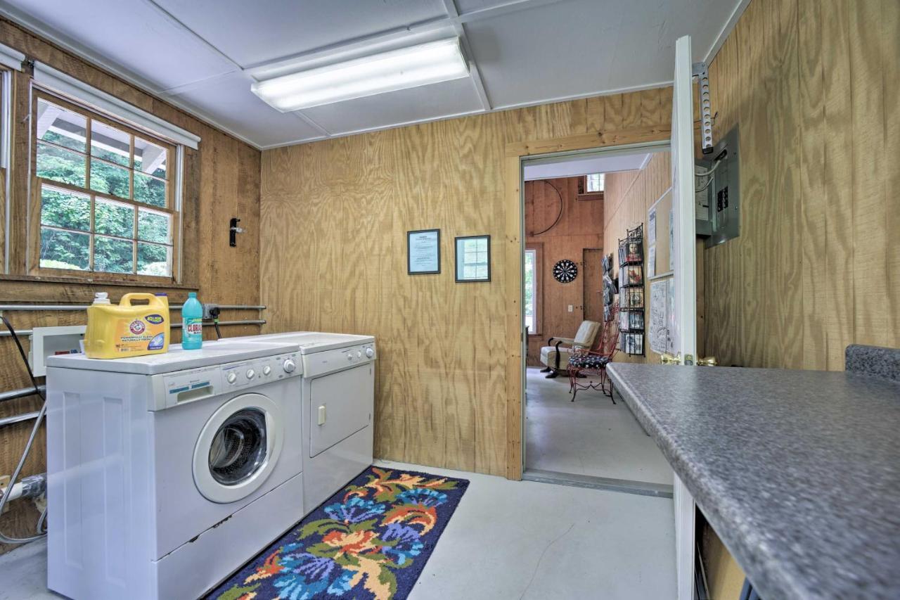 Vibrant Bryson City Home With Mtn Views And Deck! Buitenkant foto
