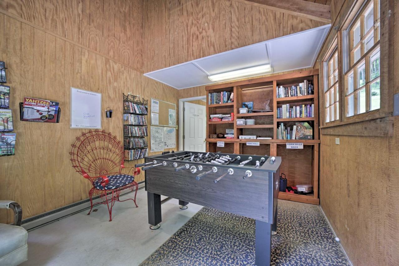 Vibrant Bryson City Home With Mtn Views And Deck! Buitenkant foto