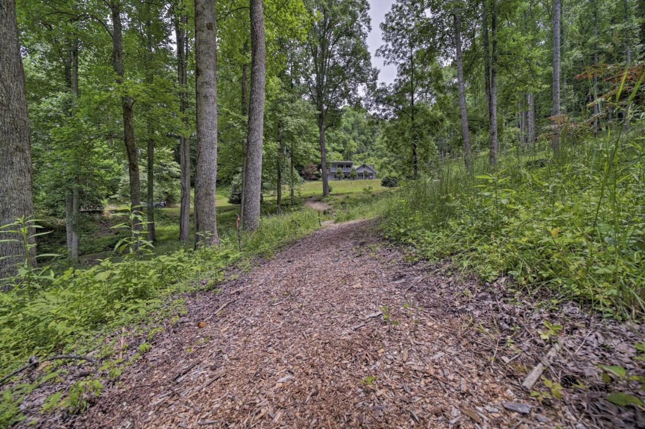 Vibrant Bryson City Home With Mtn Views And Deck! Buitenkant foto