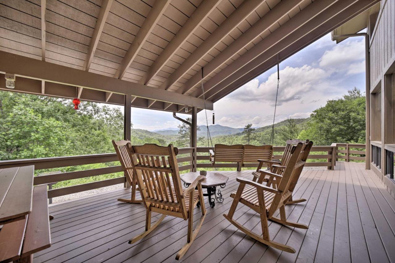 Vibrant Bryson City Home With Mtn Views And Deck! Buitenkant foto